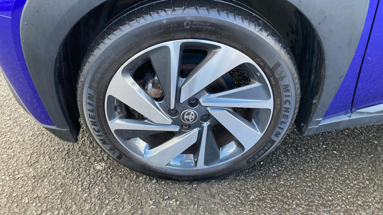 Toyota Aygo X 1.0 VVT-i Edge 5dr Petrol Hatchback